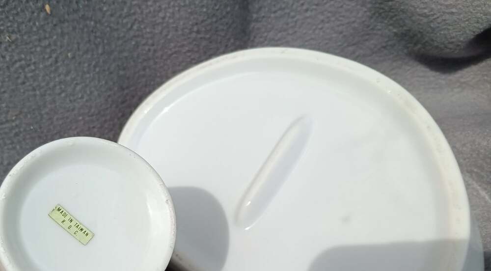 Vtg Floral Ceramic Bathroom Set Toothbrush Soap Dish Cup Holder Taiwan ROC - Picture 4 of 4